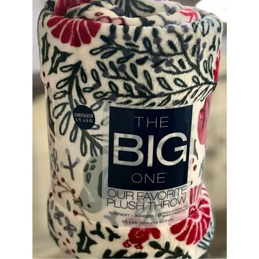 NEW The Big One Plush Birds And Branches 5’x6’ Green Red & Comfy Seasonal Cream